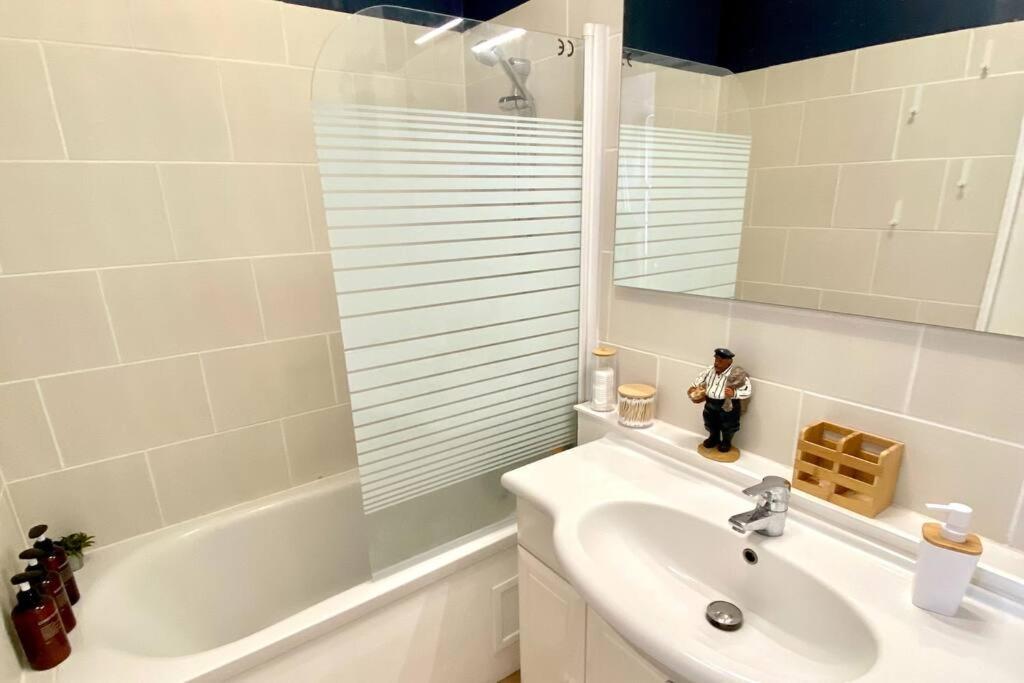 Joli T2 En Centre-Ville Lorient Avec Balcon Cosy Eksteriør bilde